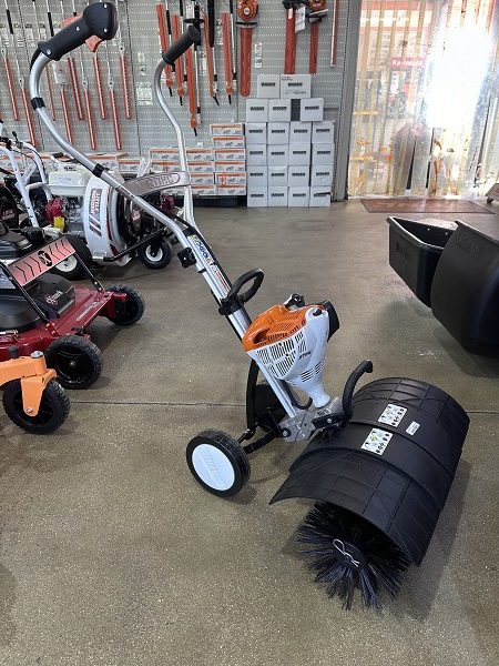 Sweeper, Broom – Power Sthil Gasoline Powered